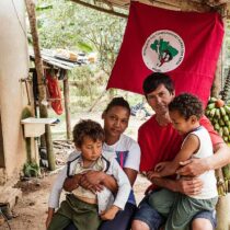 Land, Freiheit, Nahrung